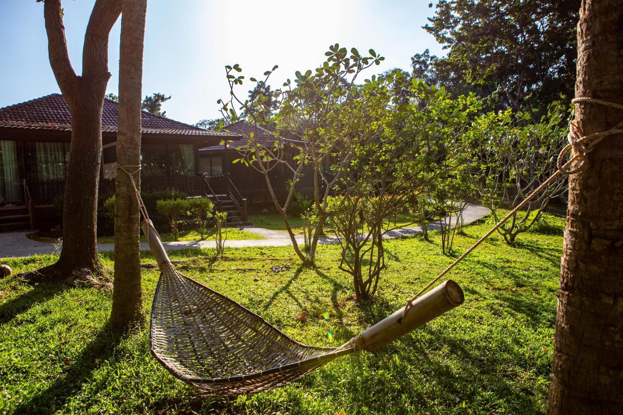Ban Raya Resort And Spa Ко Рачаяй Екстер'єр фото